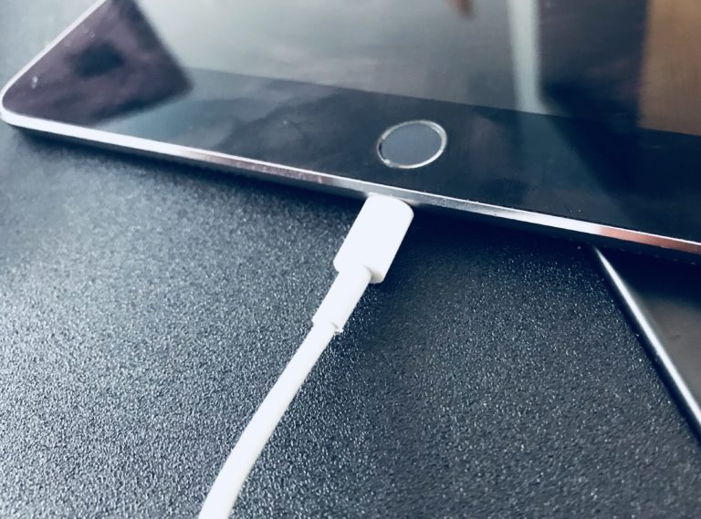 My iPad Won't Turn On! Here's The Real Fix. | Payette Forward